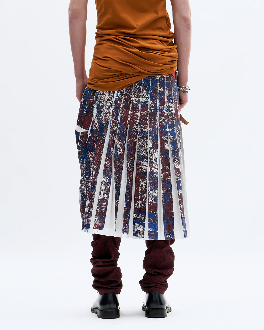 GRAPHIC WRAP SKIRT