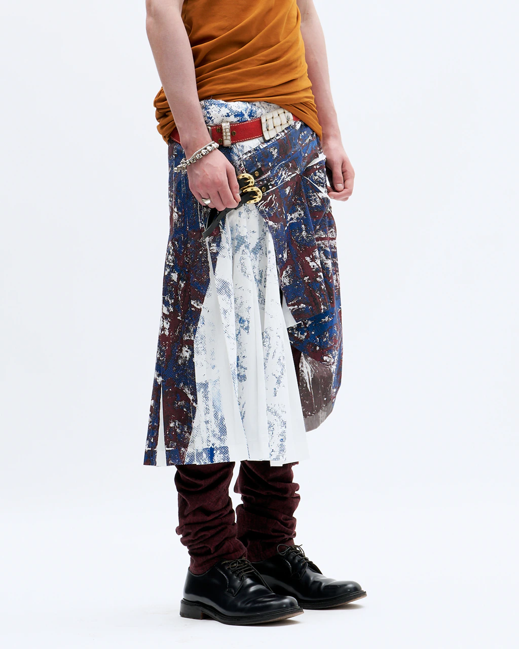 GRAPHIC WRAP SKIRT