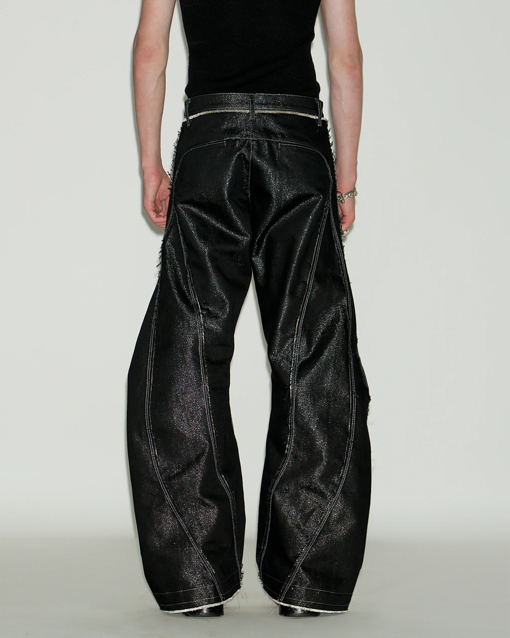 BLACK WIDE-LEG JEANS